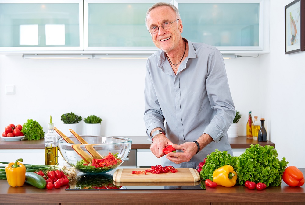Les Seniors et la Diététique : quels sont les 5 fruits et légumes anti-âge ?